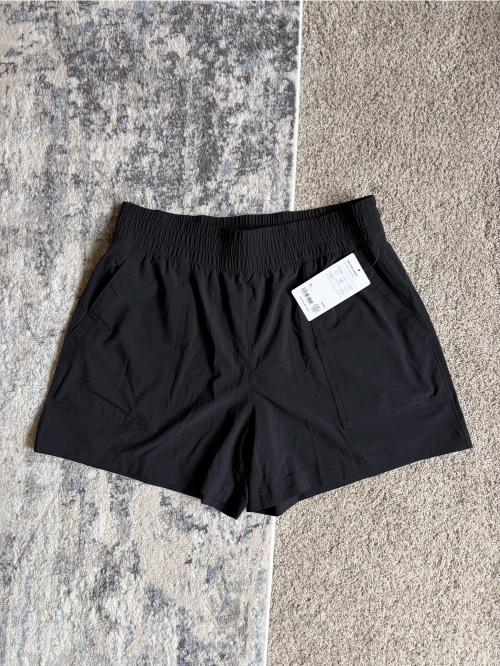 Athleta Wayfind Shorts